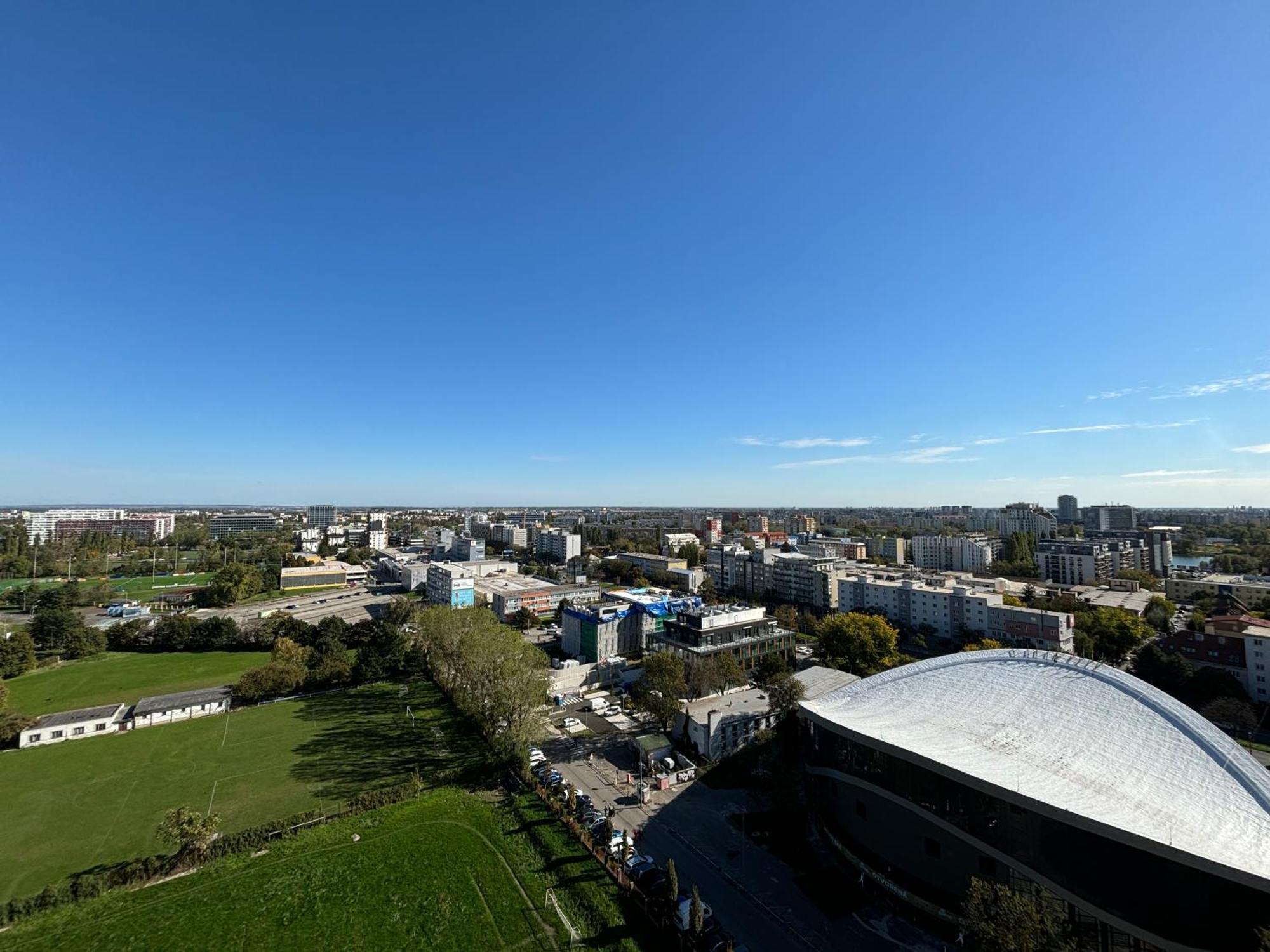 Three Towers With Beautiful View And Parking! Apartamento Bratislava Exterior foto