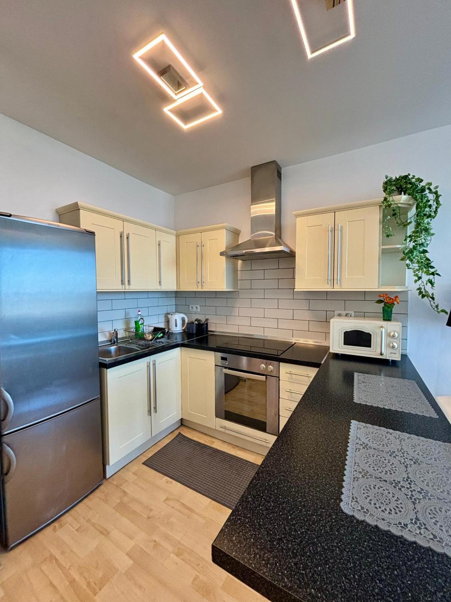 Three Towers With Beautiful View And Parking! Apartamento Bratislava Exterior foto