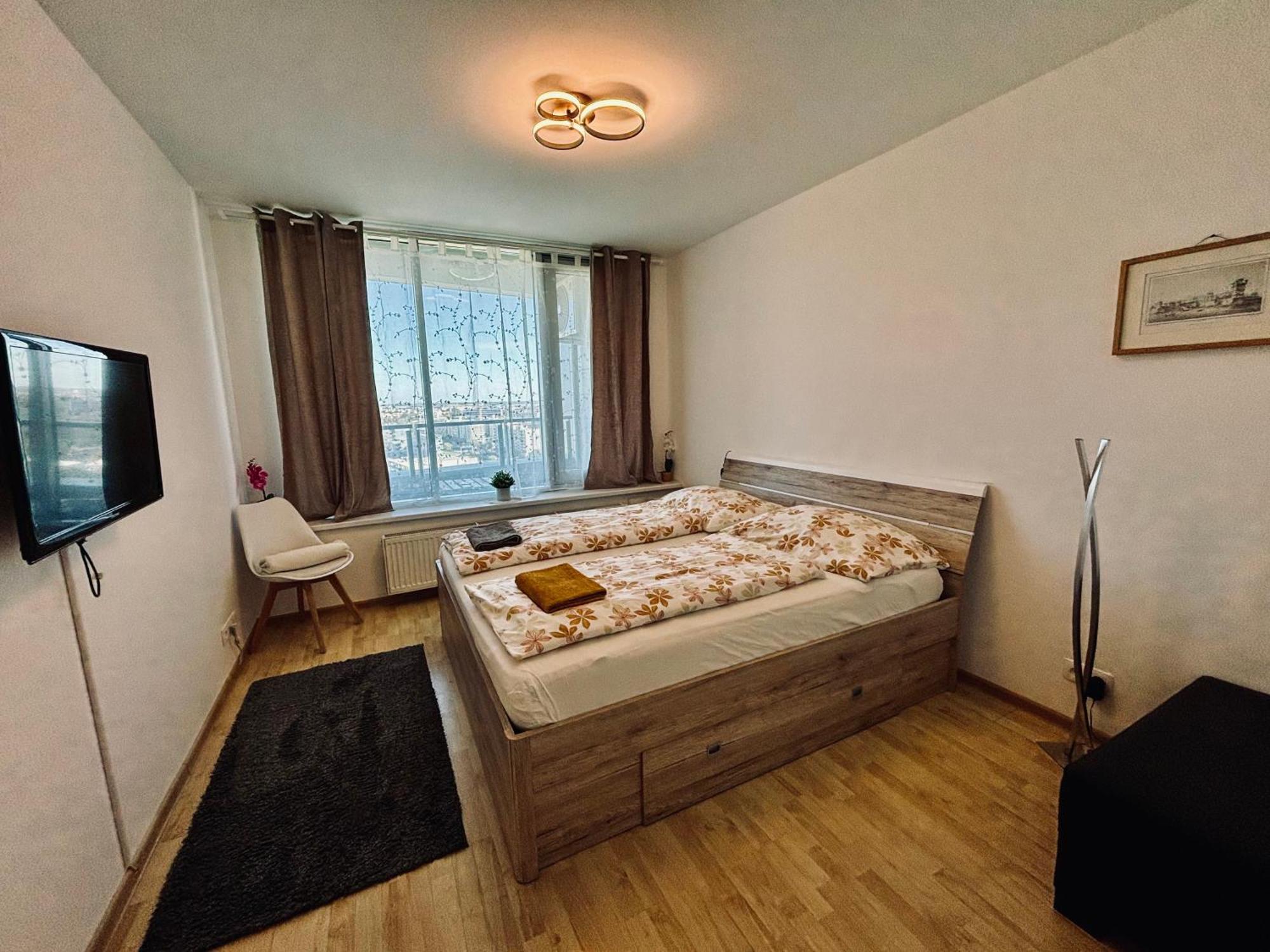 Three Towers With Beautiful View And Parking! Apartamento Bratislava Exterior foto