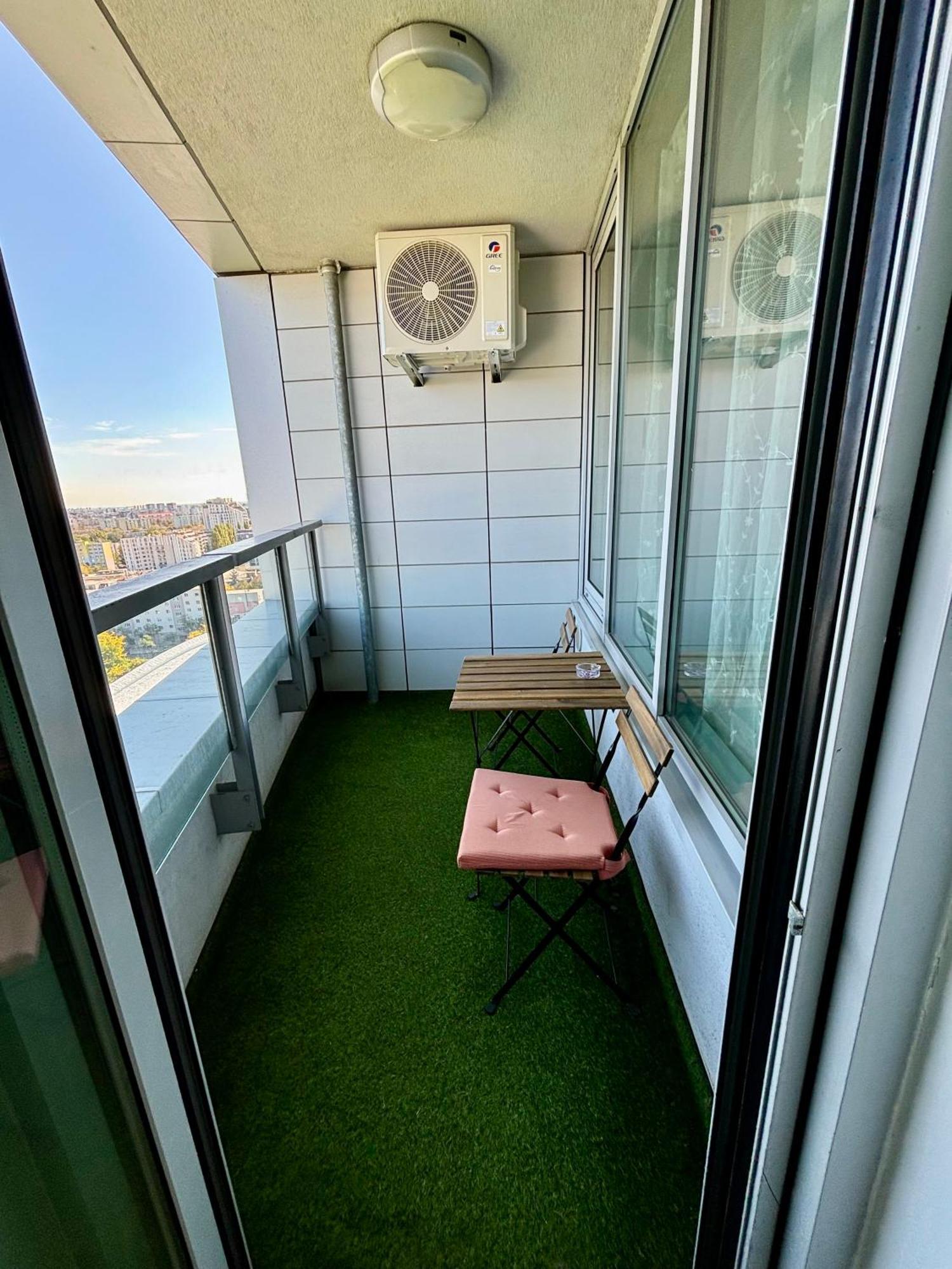 Three Towers With Beautiful View And Parking! Apartamento Bratislava Exterior foto